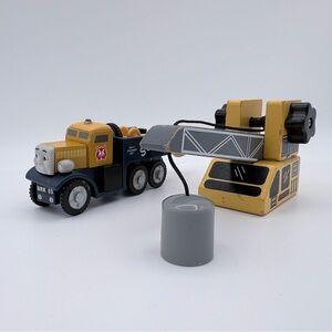 Thomas and Friends Wooden Railway Tow Truck (Butch) and a Wooden Crane Accessory